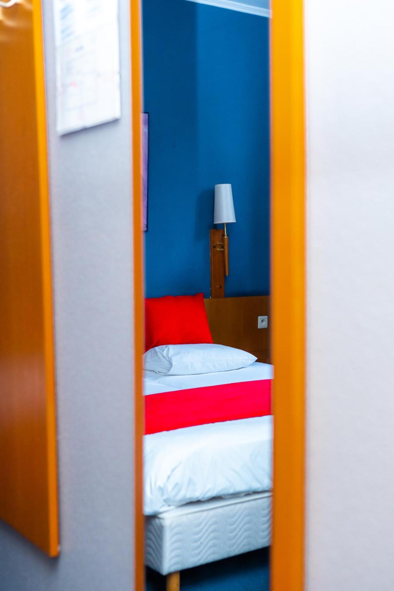 Hotel Professor Leuven Centrum Екстериор снимка
